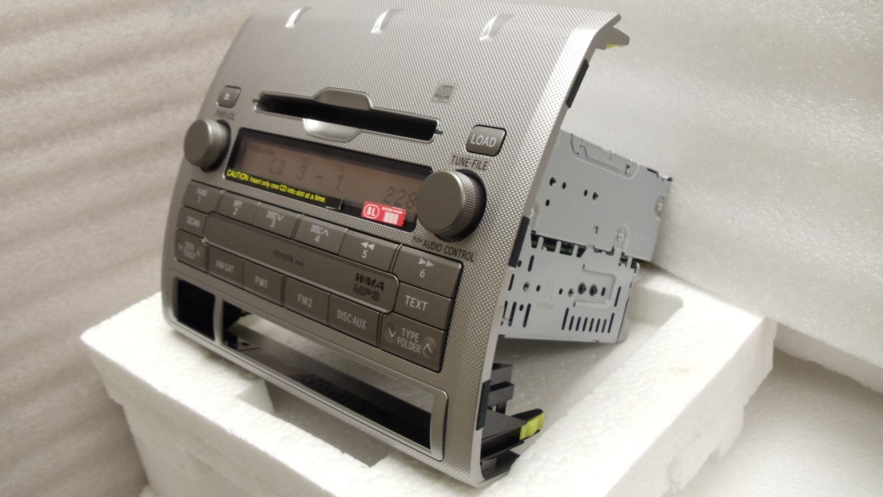 TOYOTA Radio Stereo 6 Disc Changer MP3 CD Player Satellite OEM